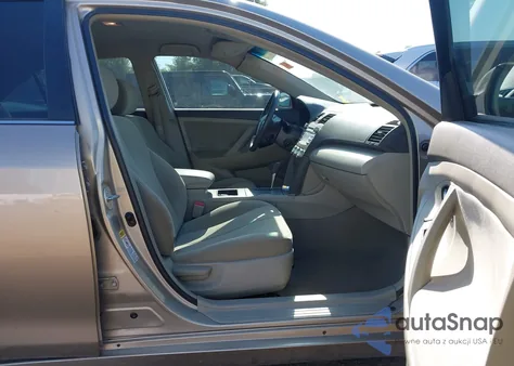 2007 Toyota Camry Ce/Le/Xle/Se z USA, uszkodzony, nr VIN 4T1BE46K17U545438